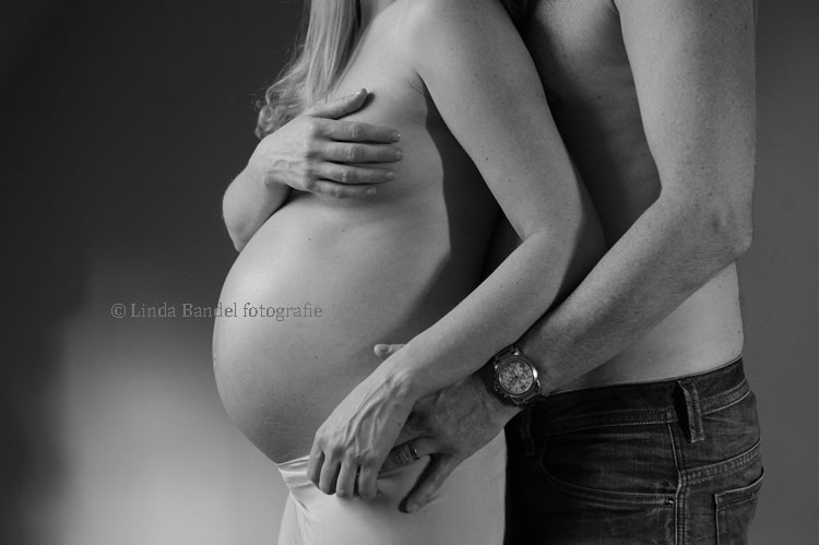 zwangerschapsfoto-buil-handen